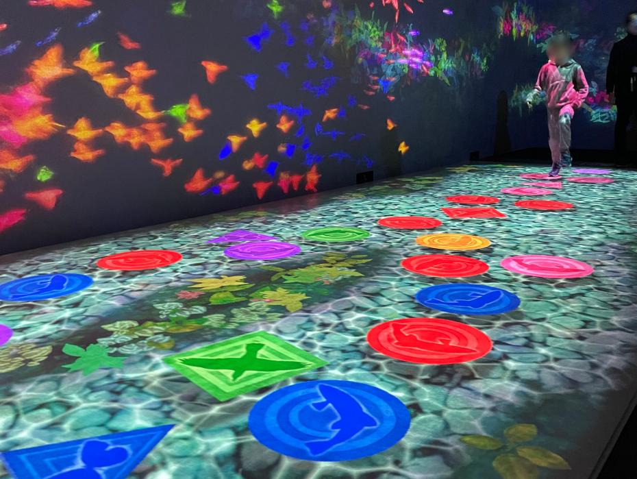 チームラボ　 お絵かきアニマルズ、天才ケンケンパ（淡路島国営明石海峡公園）