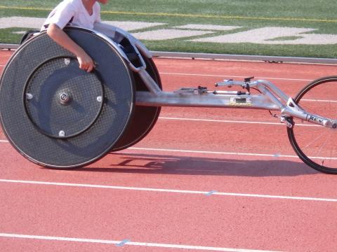 車いす使用者が陸上競技（競走競技）で使用する競技用車いす