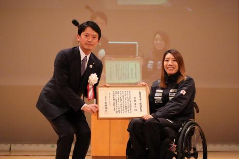 倉橋選手と知事