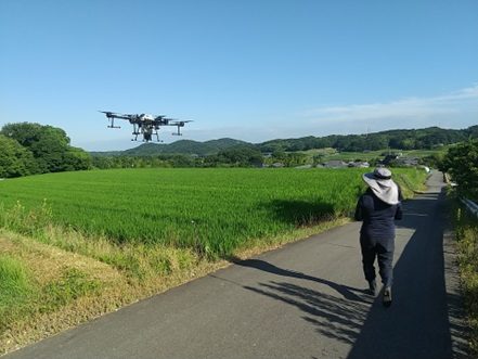 ドローン