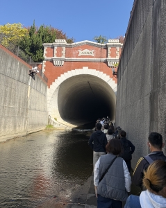 湊川隧道通り抜け1
