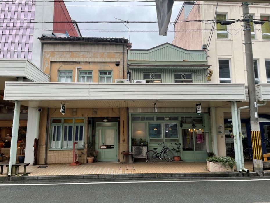 衣川クリーニング店（木造建築）