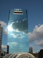 神戸クリスタルタワー外観